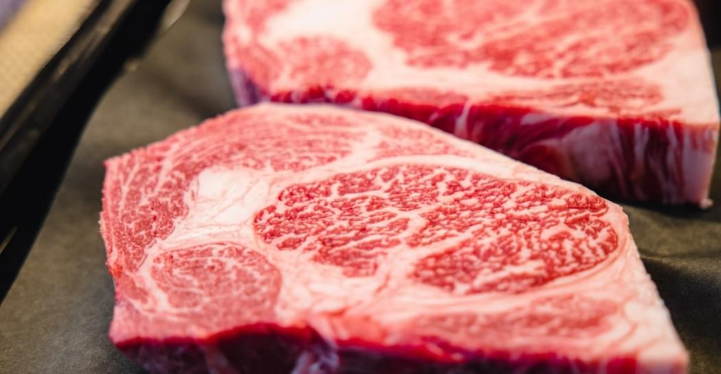 米沢牛のステーキ